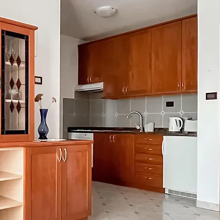Beautiful In With Kitchen Apartament Kukci